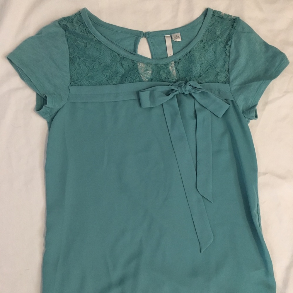 🌼 3/$15 🌼 Like New Lauren Conrad S Lace and bow